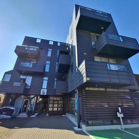 טימישוארה Apartments Steel Residence- Tesla Drive Experience מראה חיצוני תמונה